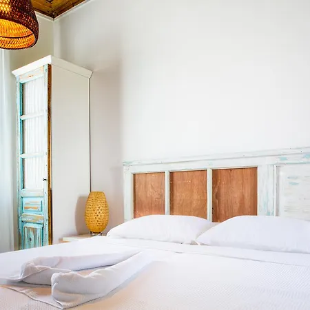 Iki Ev Hotel *
